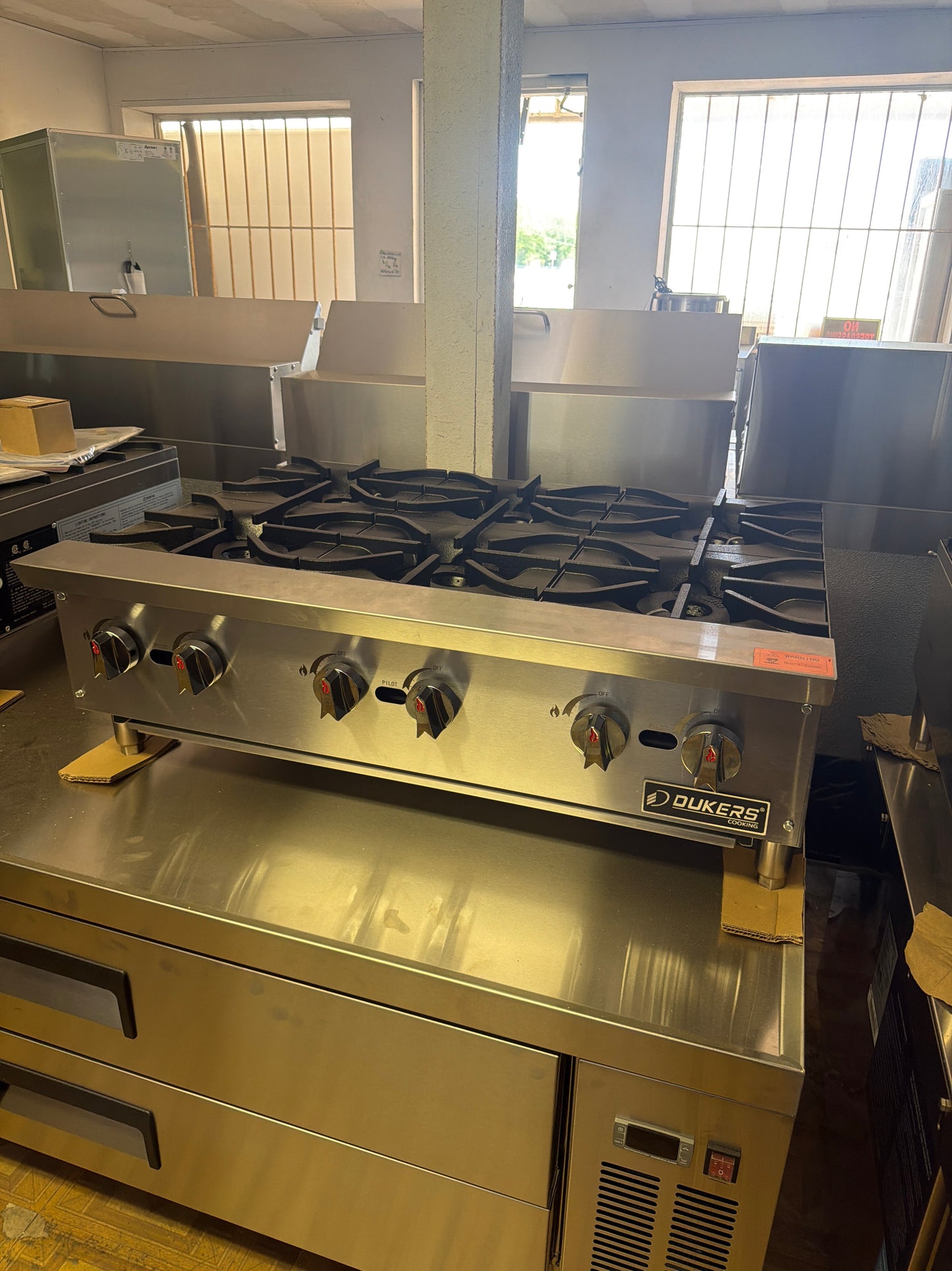 Dukers 6 Burner Tabletop Stove