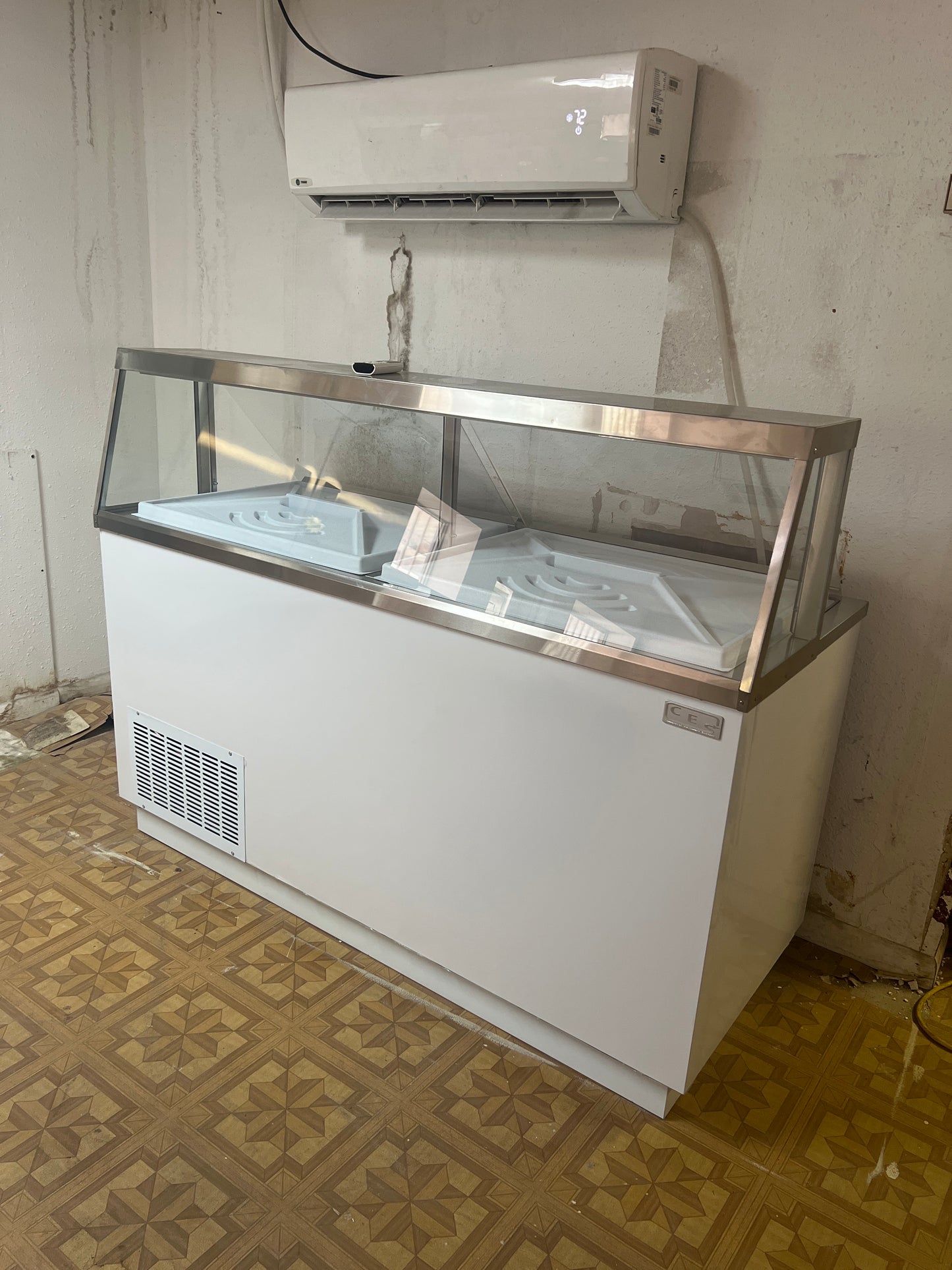 CES 66" Ice Cream Dipping Cabinet