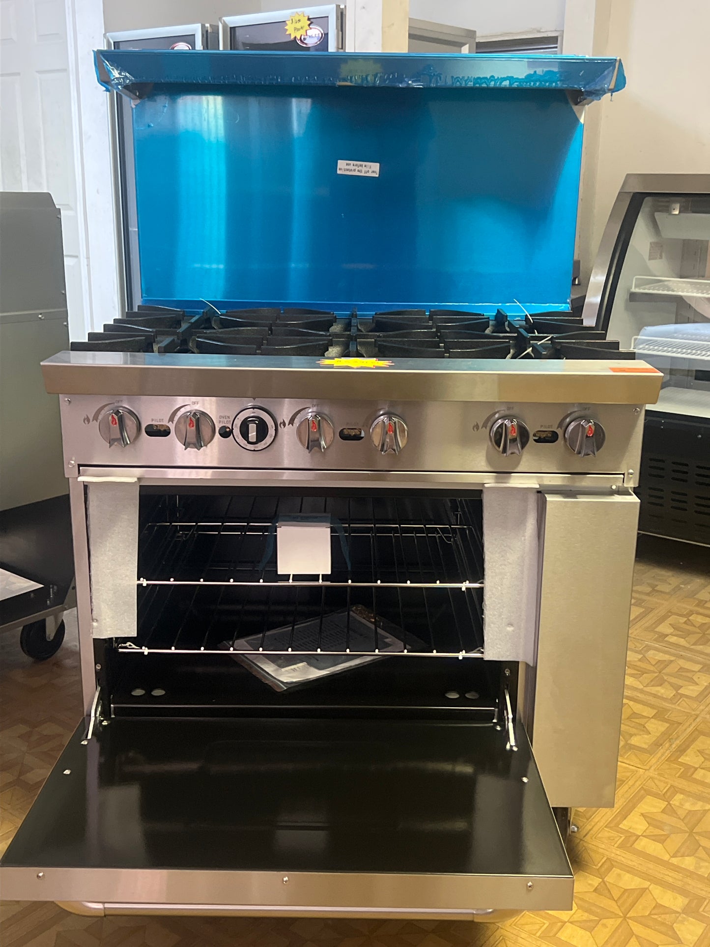 Dukers 36" 6 Burner Stove w/ Oven