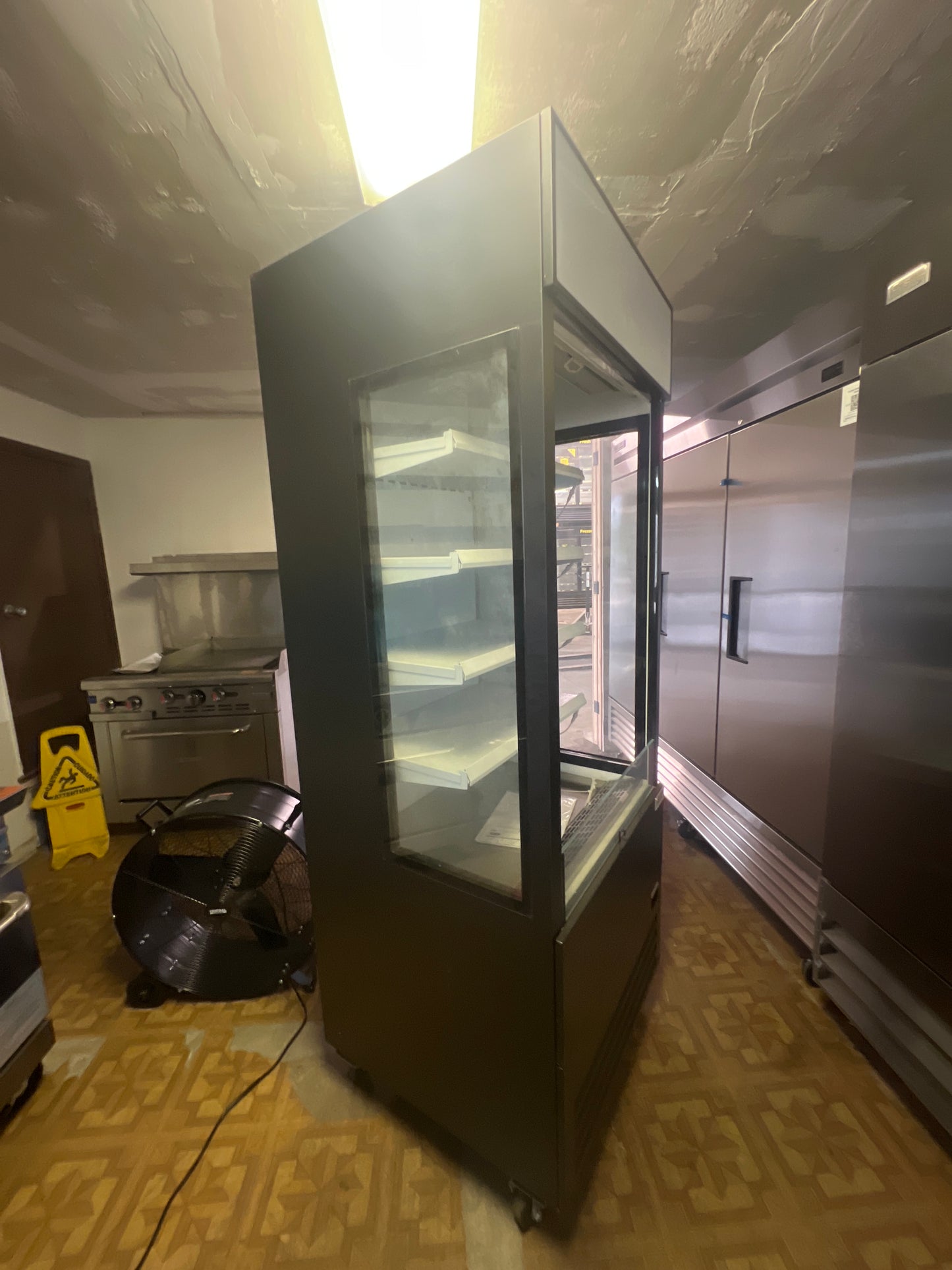 CES 30" Open Air Merchandiser