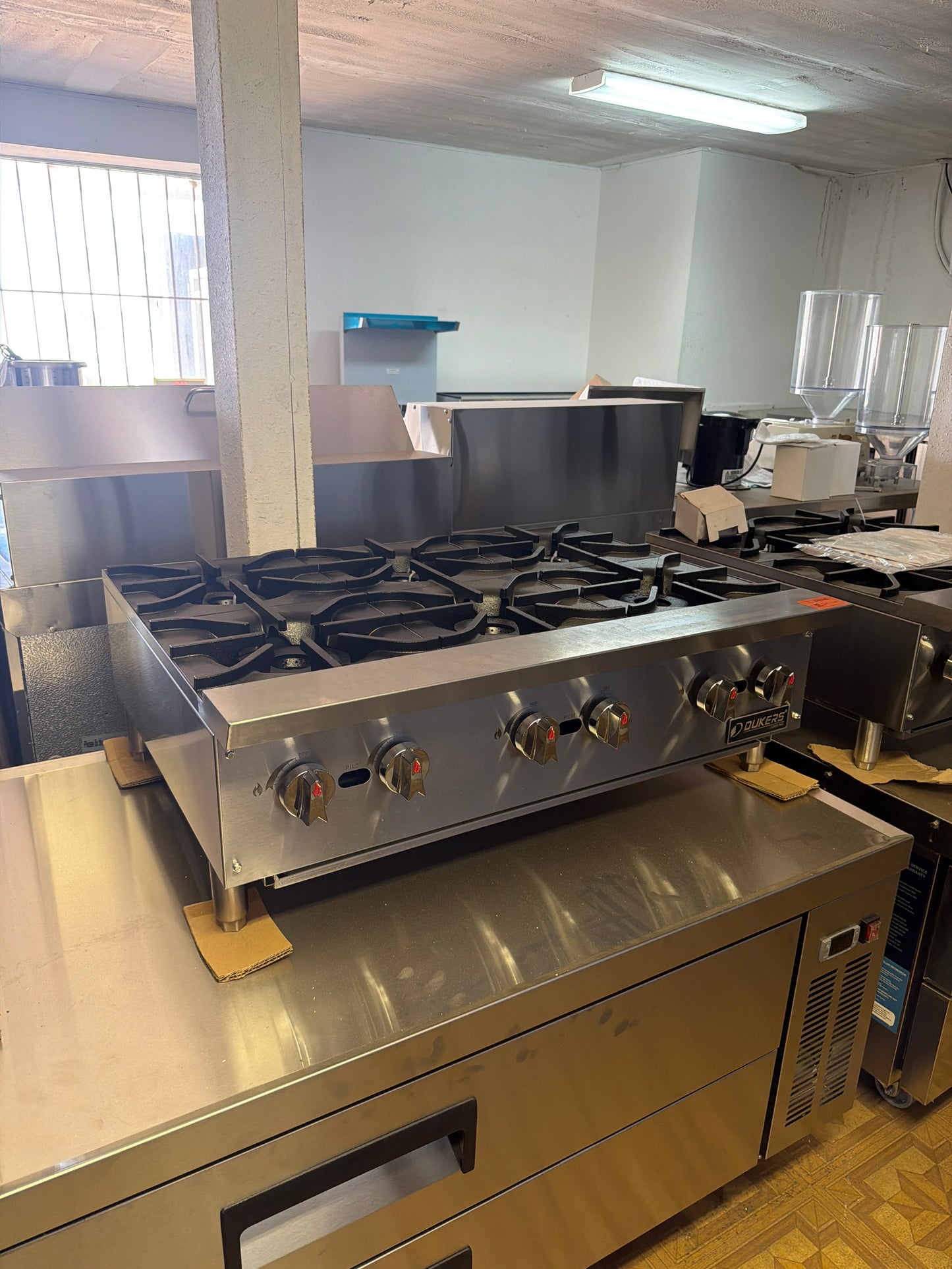 Dukers 6 Burner Tabletop Stove