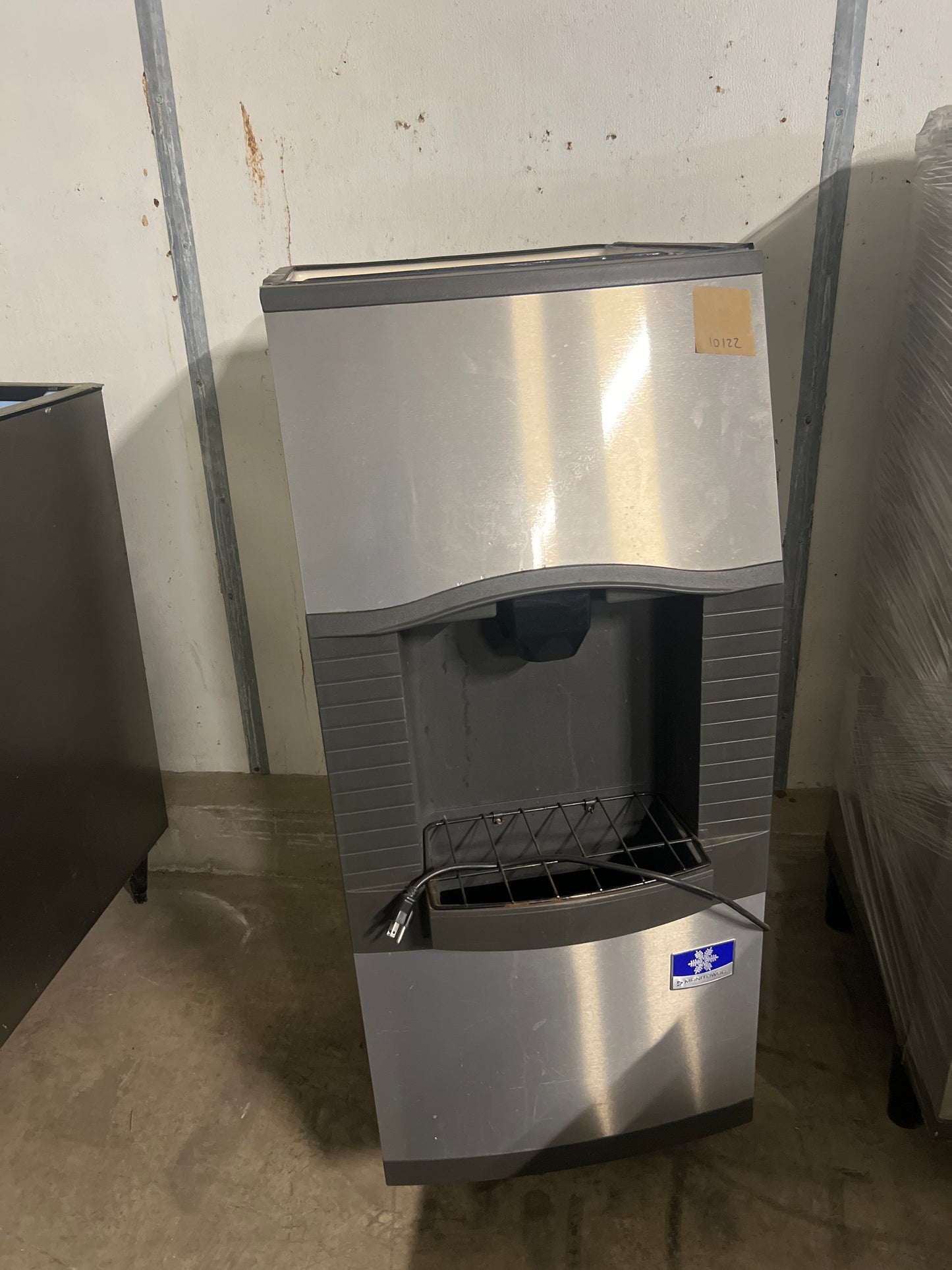 22” Manitowoc Hotel Ice Dispenser