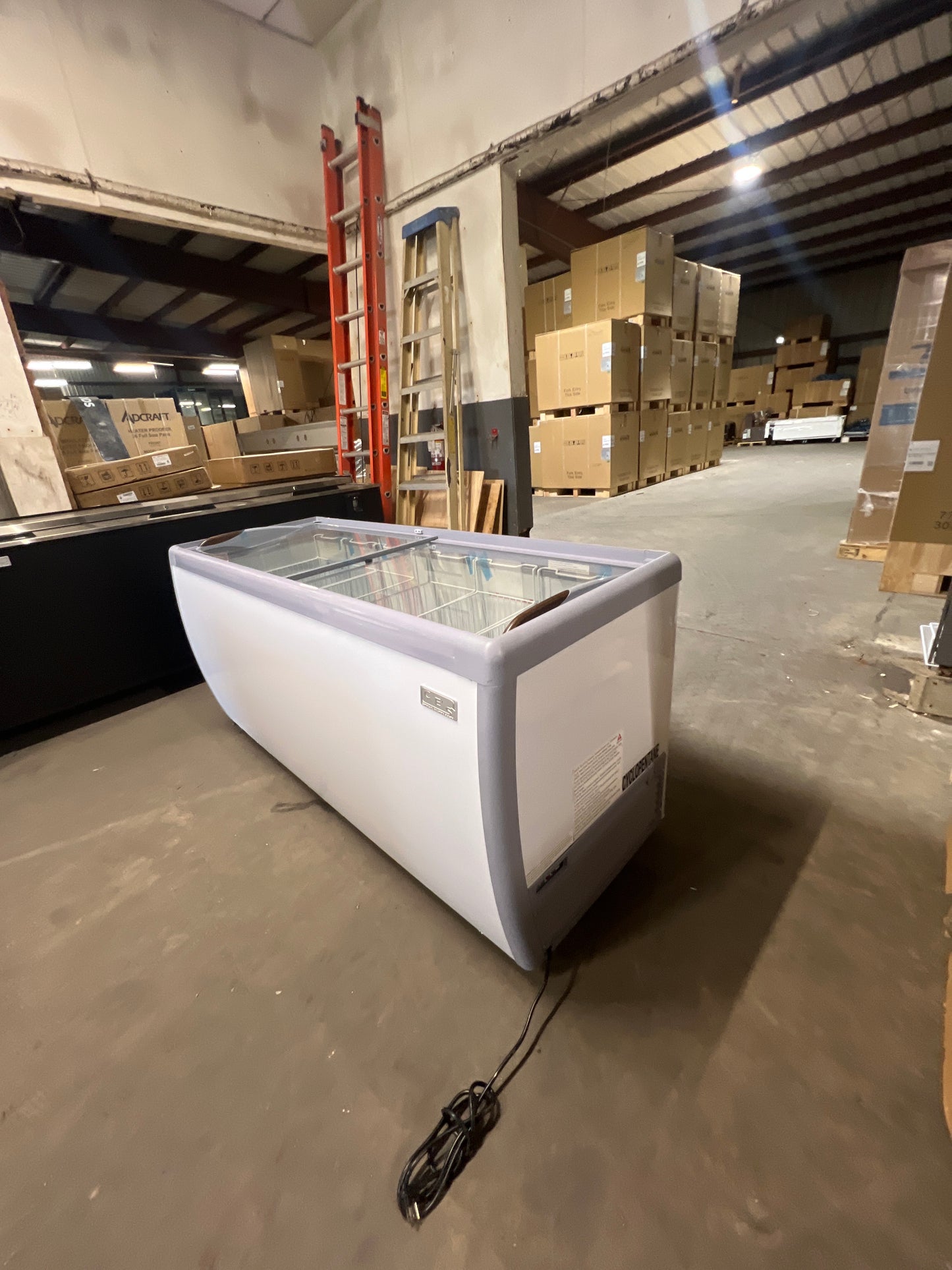 CES 70" Ice Cream Freezer SD-560VT