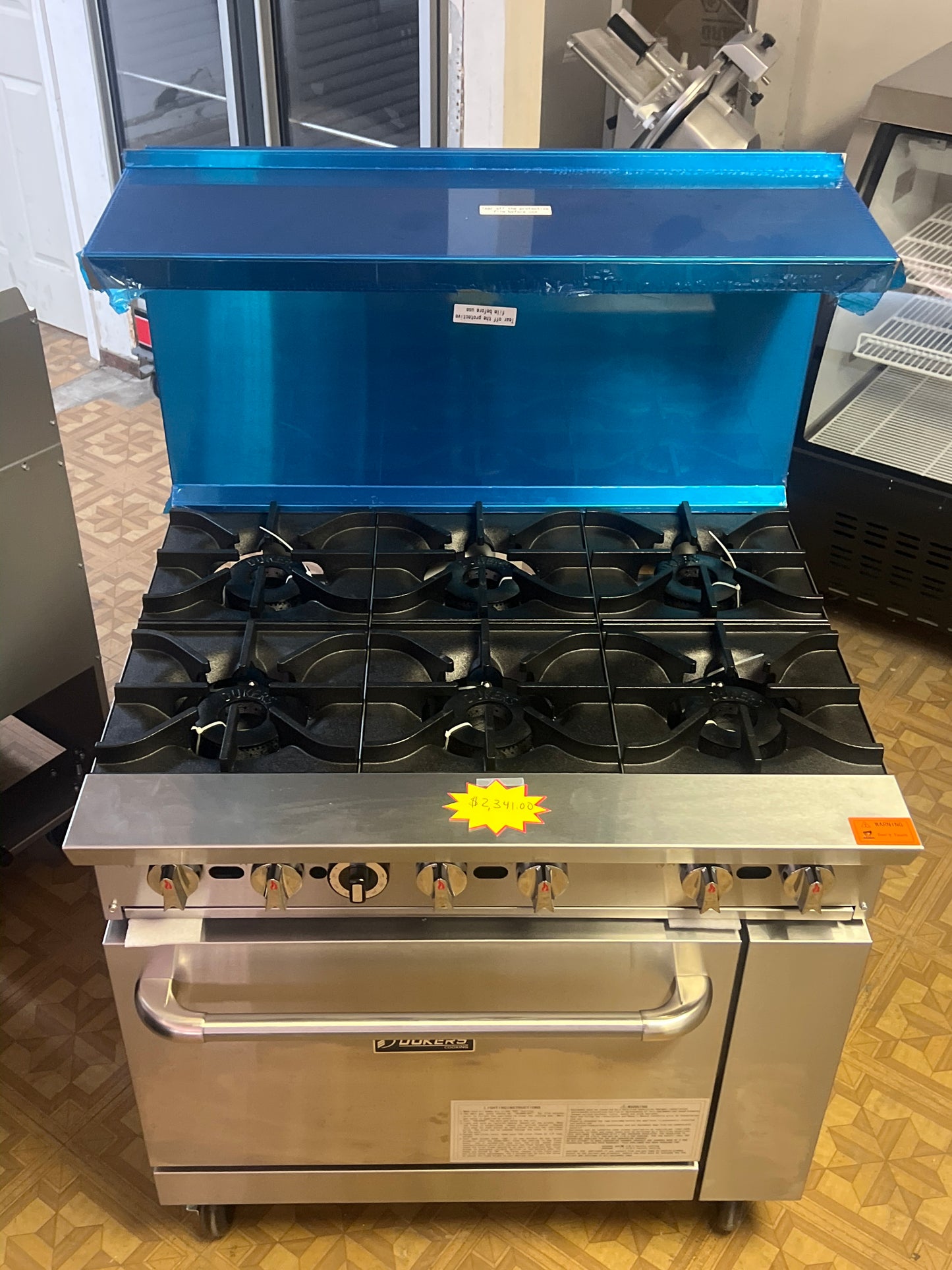 Dukers 36" 6 Burner Stove w/ Oven