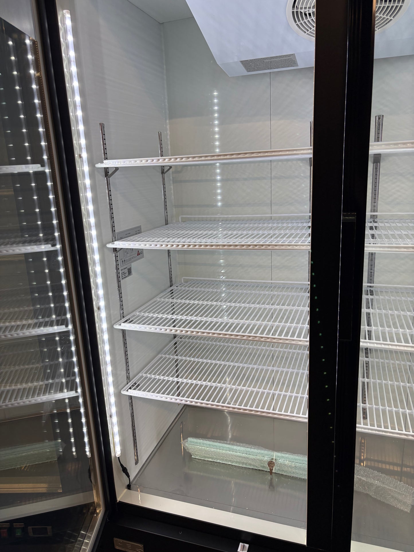 CES 2 Door Glass Front Merchandiser