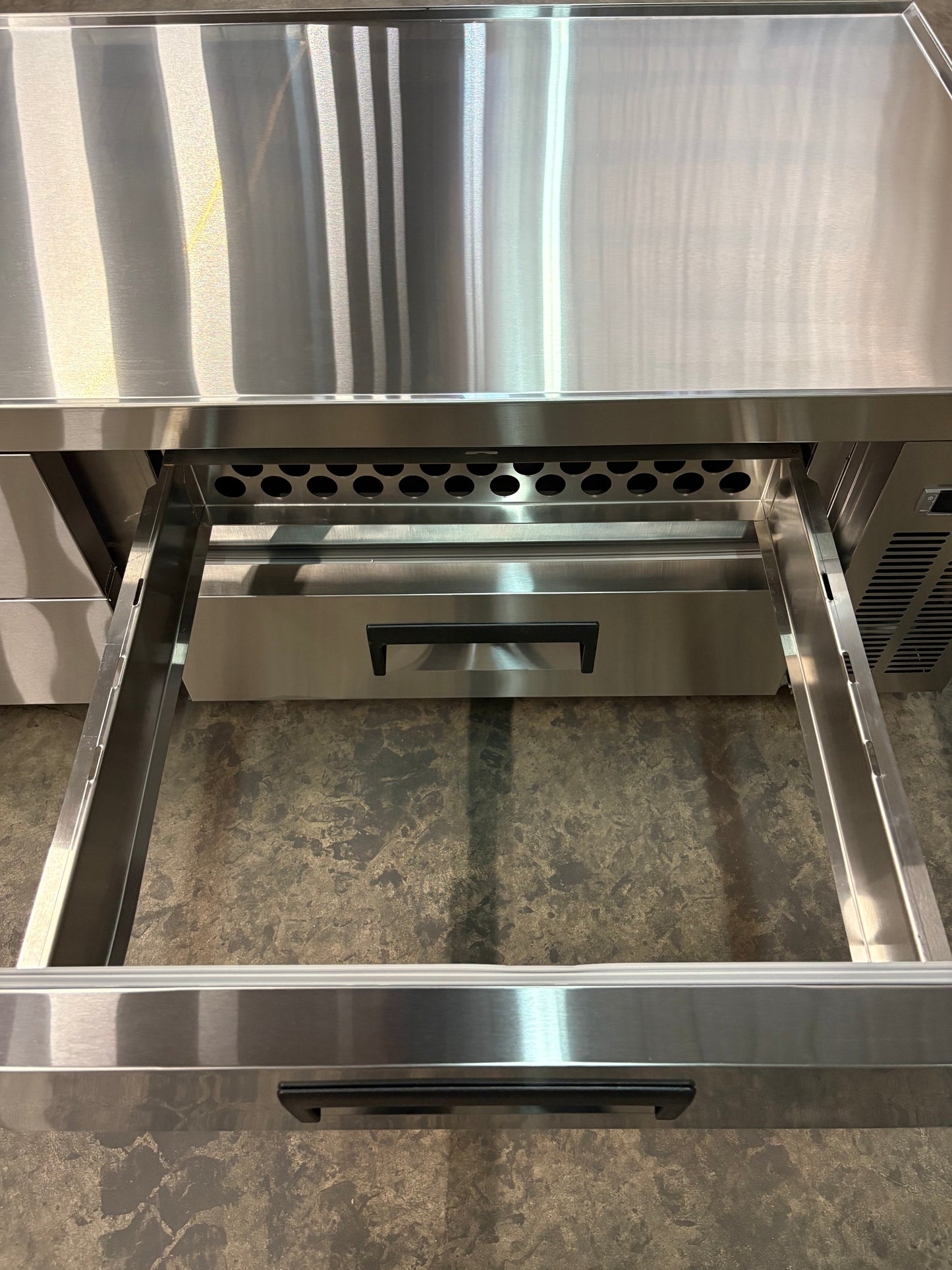CES 84" Chef Base