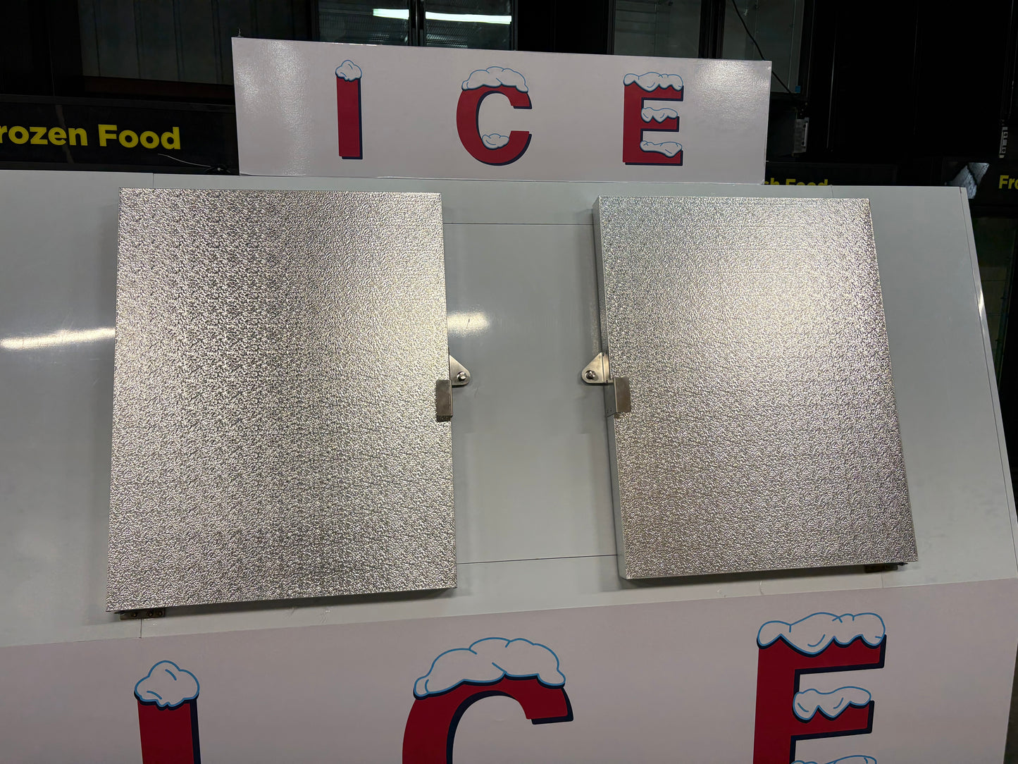 84" Ice Merchandiser HR-CB80S
